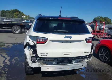 2018 Jeep Compass Limited 4X4 z USA, uszkodzony, nr VIN 3C4NJDCB8JT175219